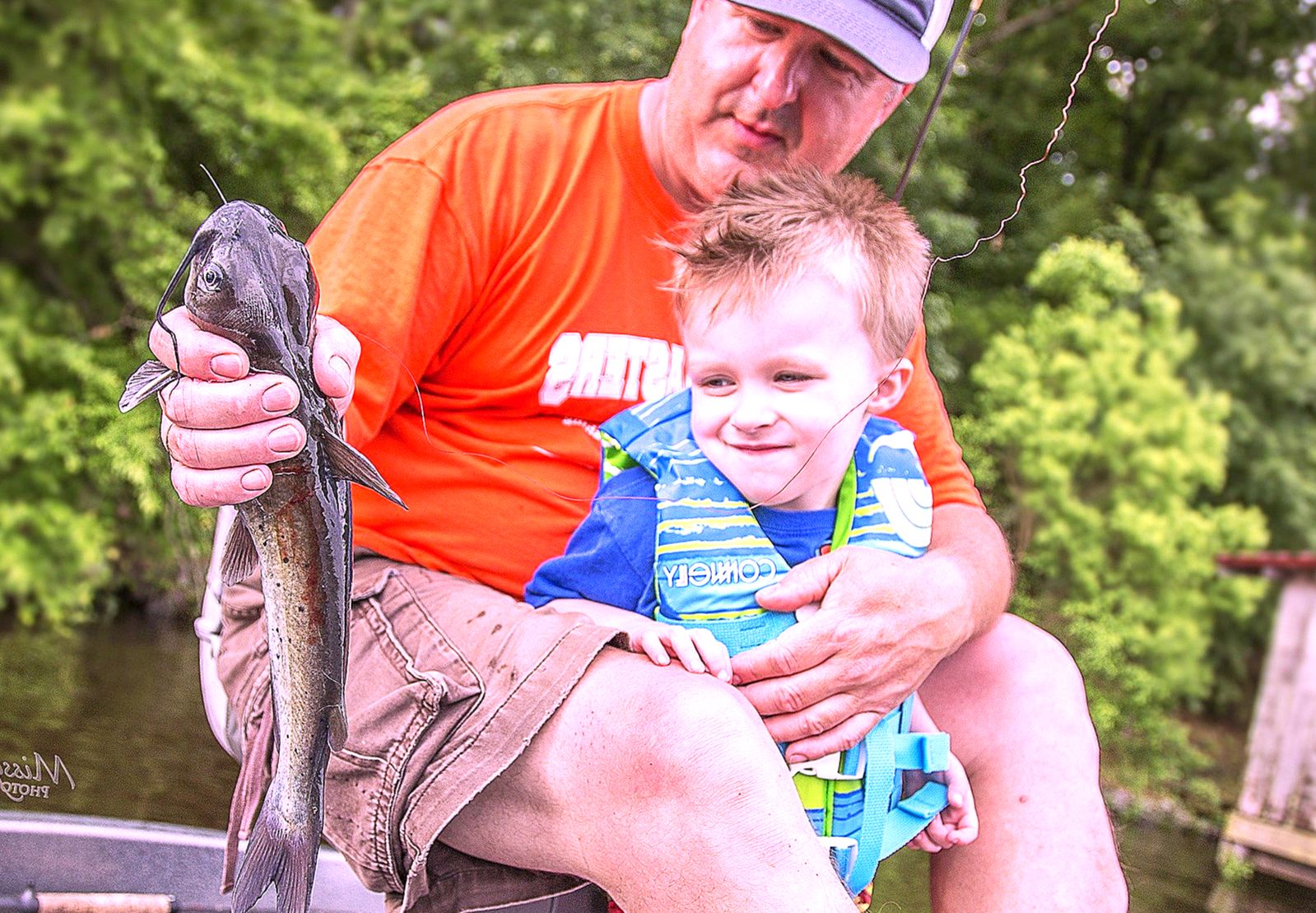 Рыбалка, ребенок, мужчина, рыба - Смешное сочинение: «Как я провел лето!»